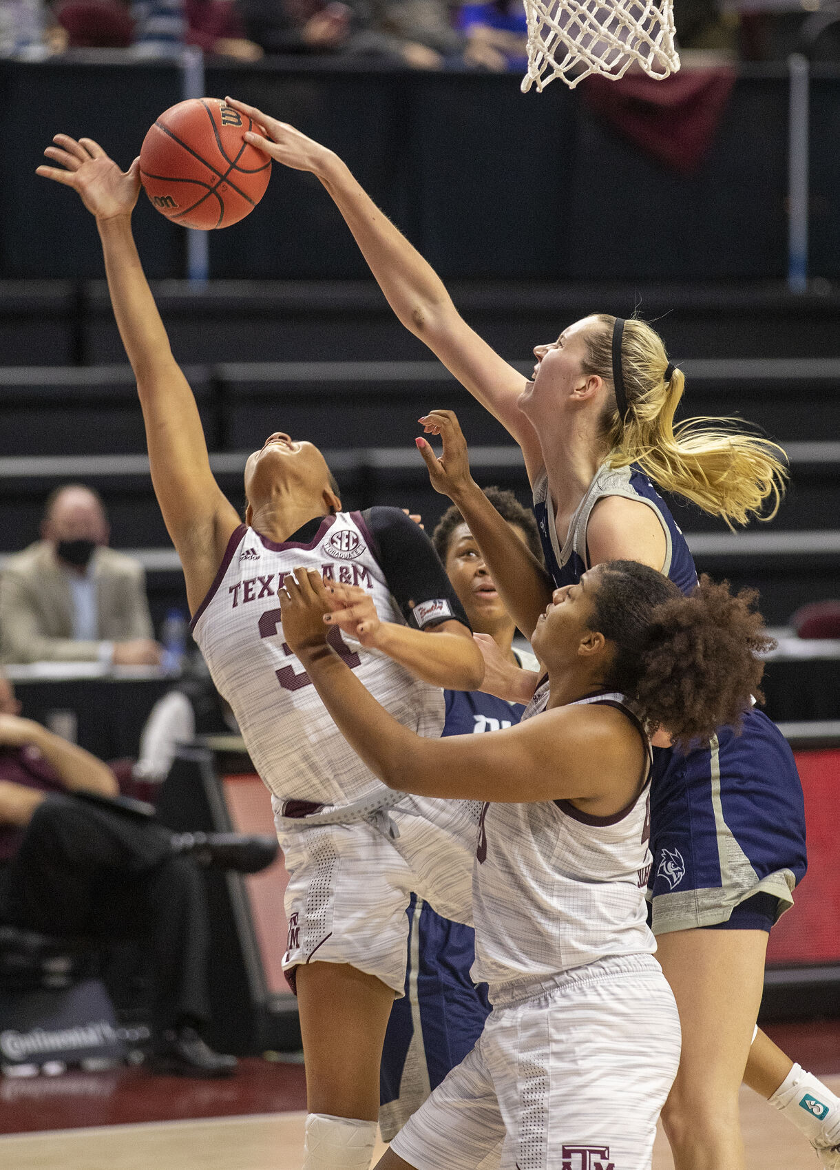 n'dea jones ciera johnso